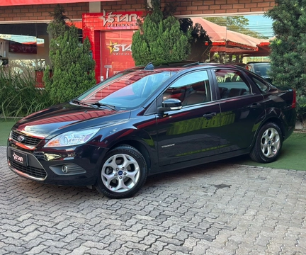 Ford Focus 2012 Cinza — foto 1 de 3