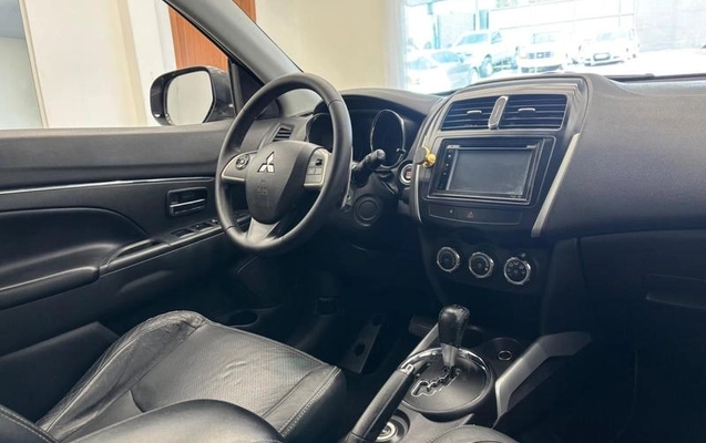 imagem-https://www.socarrao.com.br/sc-vehicle-images-prod/3014758/1785771381848-8205263_21_B_d118a1e4f1.jpeg