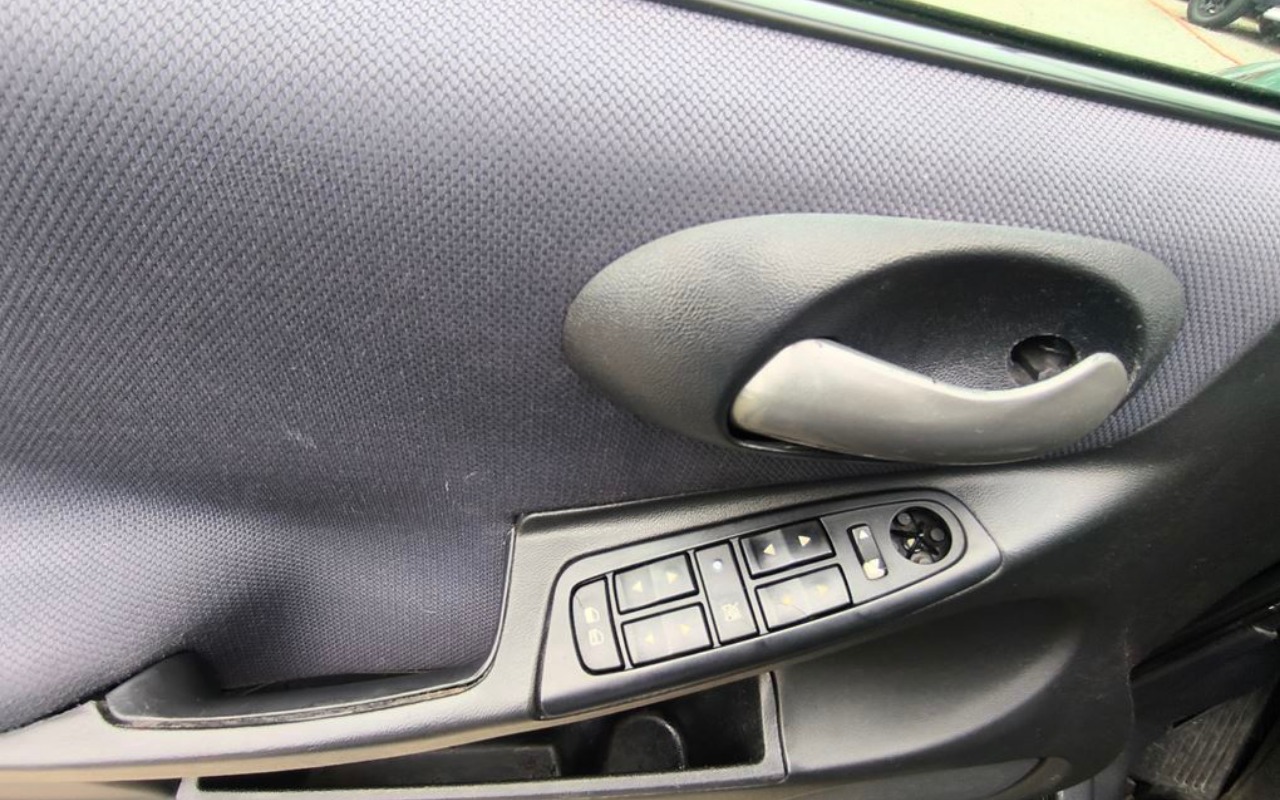 imagem-https://www.socarrao.com.br/sc-vehicle-images-prod/3015044/1786472665781-SU1HXzIwMjYwODExXzExNDQzMSAoQ29weSkuanBn.jpg