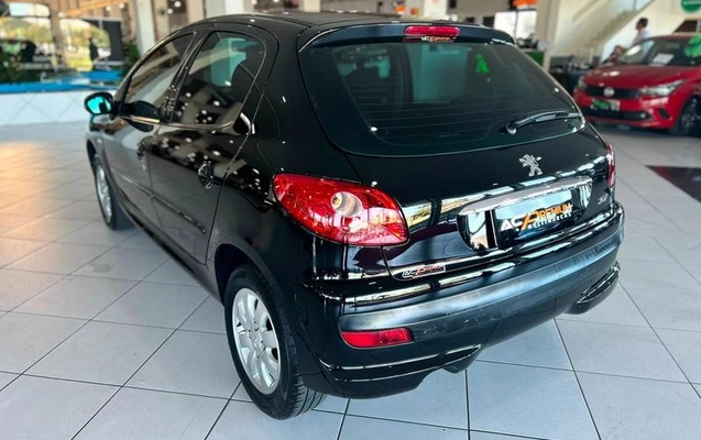 imagem-https://www.socarrao.com.br/sc-vehicle-images-prod/3015356/1789657892583-8342536_7_B_ad2e29c9a4.jpeg