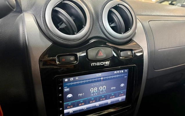 imagem-https://www.socarrao.com.br/sc-vehicle-images-prod/3015475/1789642951770-8331748_12_B_f76c2ed9f5.jpeg