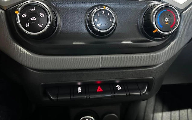 imagem-https://www.socarrao.com.br/sc-vehicle-images-prod/3015703/1790023744125-8100557_7_B_5c1a5db056.jpeg