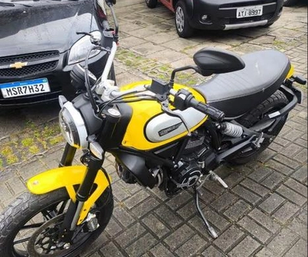 Ducati SCRAMBLER CLASSIC 800cc 2021 Amarelo — foto 1 de 3