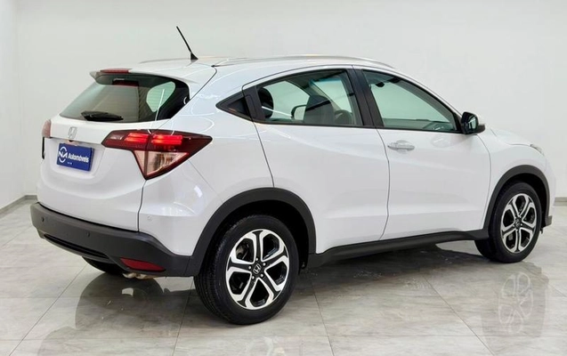imagem-https://www.socarrao.com.br/sc-vehicle-images-prod/3015775/1785789168593-7798263_5_B_9bb6c5dd54.jpeg