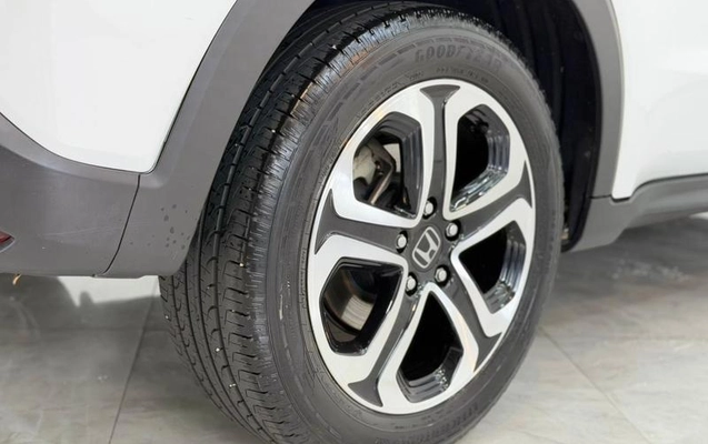 imagem-https://www.socarrao.com.br/sc-vehicle-images-prod/3015775/1785789168599-7798263_7_B_71acd1d789.jpeg