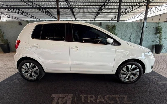 imagem-https://www.socarrao.com.br/sc-vehicle-images-prod/3016716/1785787908833-8342841_14_B_3f3ab90784.jpeg