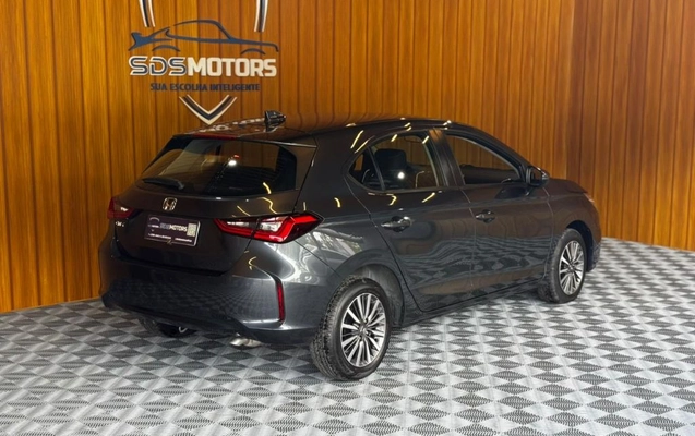 imagem-https://www.socarrao.com.br/sc-vehicle-images-prod/3017154/1788270916081-gb-22f6cc7.jpeg