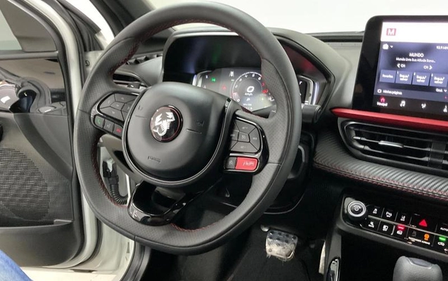 imagem-https://www.socarrao.com.br/sc-vehicle-images-prod/3017172/1785935369800-8343140_11_B_8328e361e6.jpeg