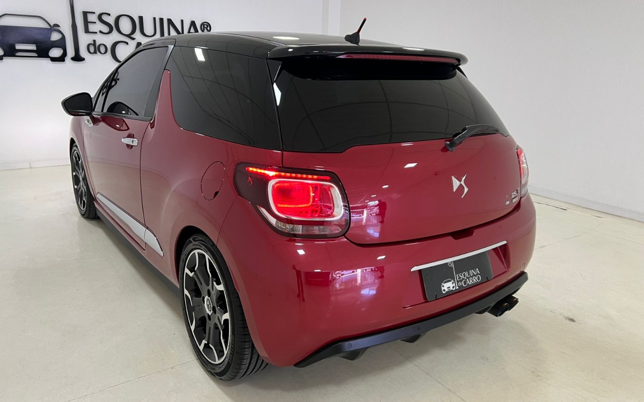 imagem-https://www.socarrao.com.br/sc-vehicle-images-prod/3017375/1785779223387-V2hhdHNBcHAgSW1hZ2UgMjAyNS0xMi0xOSBhdCAxMS4zNC4yMiAoMSkuanBlZw.jpeg