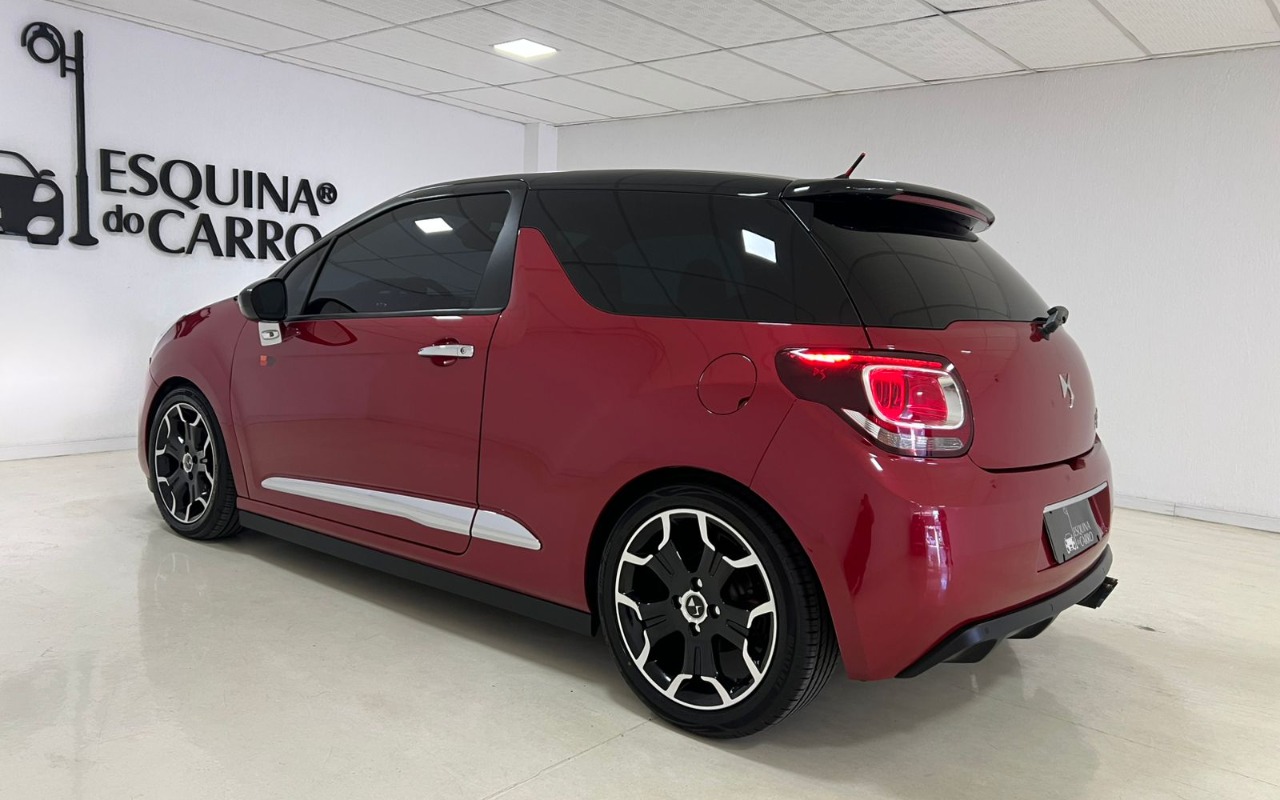 imagem-https://www.socarrao.com.br/sc-vehicle-images-prod/3017375/1785779223475-V2hhdHNBcHAgSW1hZ2UgMjAyNS0xMi0xOSBhdCAxMS4zNC4yMiAoMikuanBlZw.jpeg