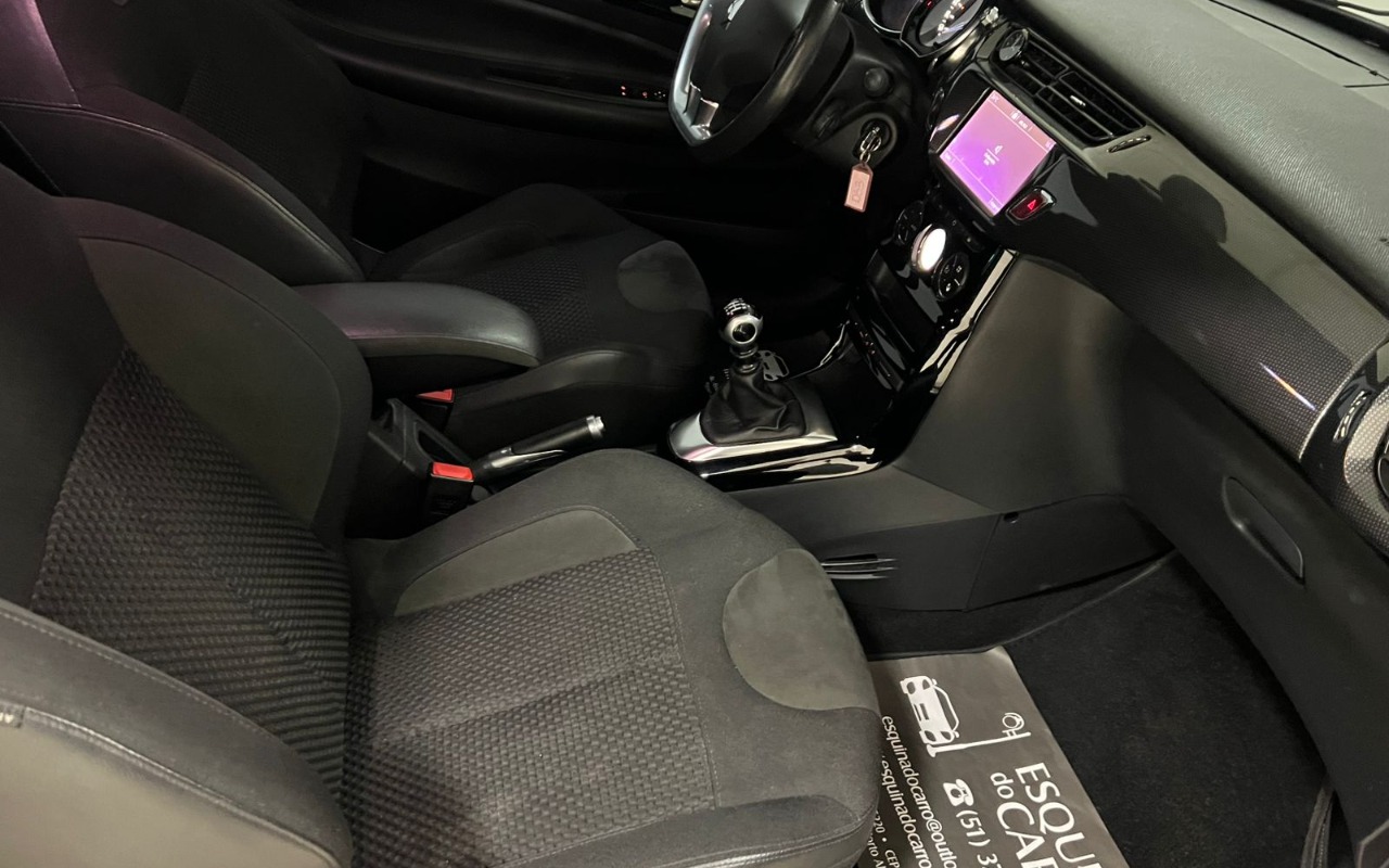 imagem-https://www.socarrao.com.br/sc-vehicle-images-prod/3017375/1785779223691-V2hhdHNBcHAgSW1hZ2UgMjAyNS0xMi0xOSBhdCAxMS4zNC4yMyAoMSkuanBlZw.jpeg