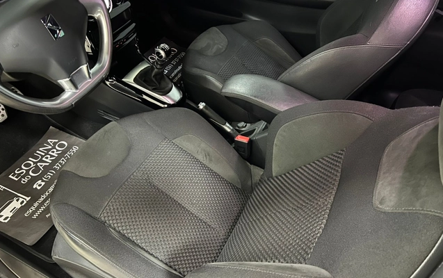 imagem-https://www.socarrao.com.br/sc-vehicle-images-prod/3017375/1785779223925-V2hhdHNBcHAgSW1hZ2UgMjAyNS0xMi0xOSBhdCAxMS4zNC4yNC5qcGVn.jpeg