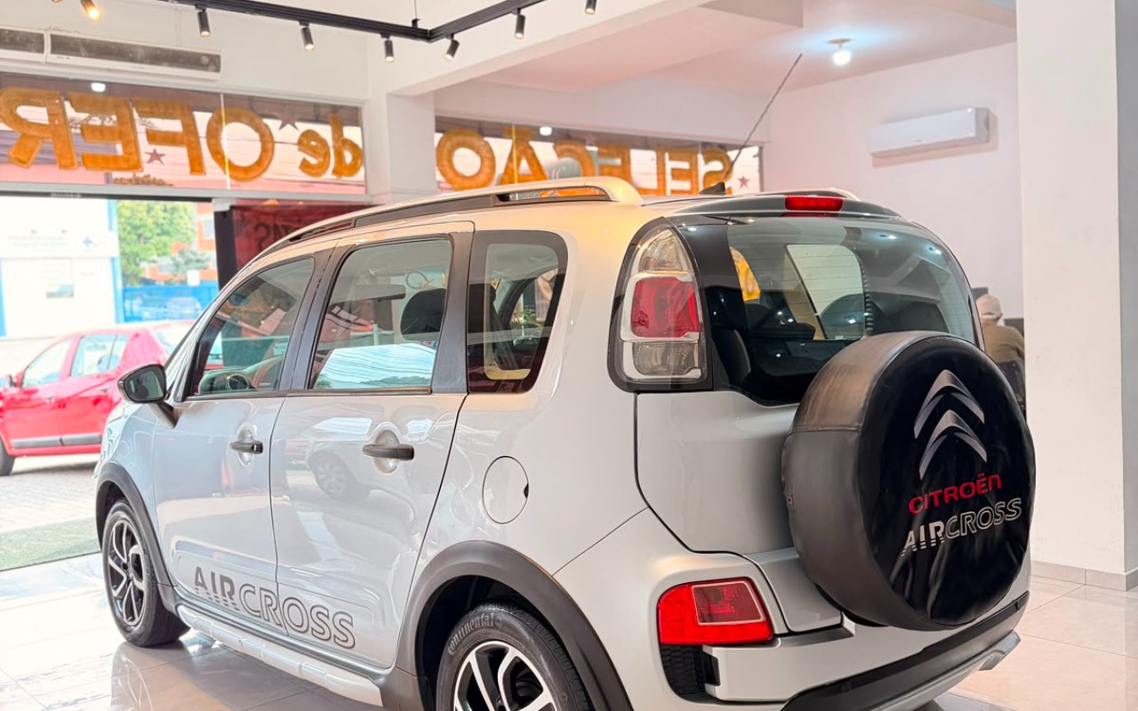 imagem-https://www.socarrao.com.br/sc-vehicle-images-prod/3017459/1785779439420-V2hhdHNBcHAgSW1hZ2UgMjAyNi0wOC0wMyBhdCAxMS40MC4zNC5qcGVn.jpeg