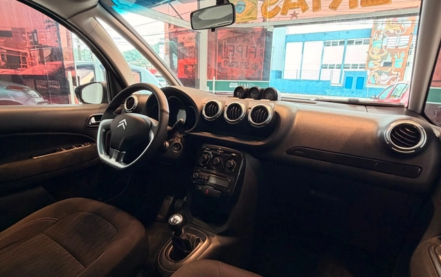 imagem-https://www.socarrao.com.br/sc-vehicle-images-prod/3017459/1785779439603-V2hhdHNBcHAgSW1hZ2UgMjAyNi0wOC0wMyBhdCAxMS40MC4zNyAoMikuanBlZw.jpeg