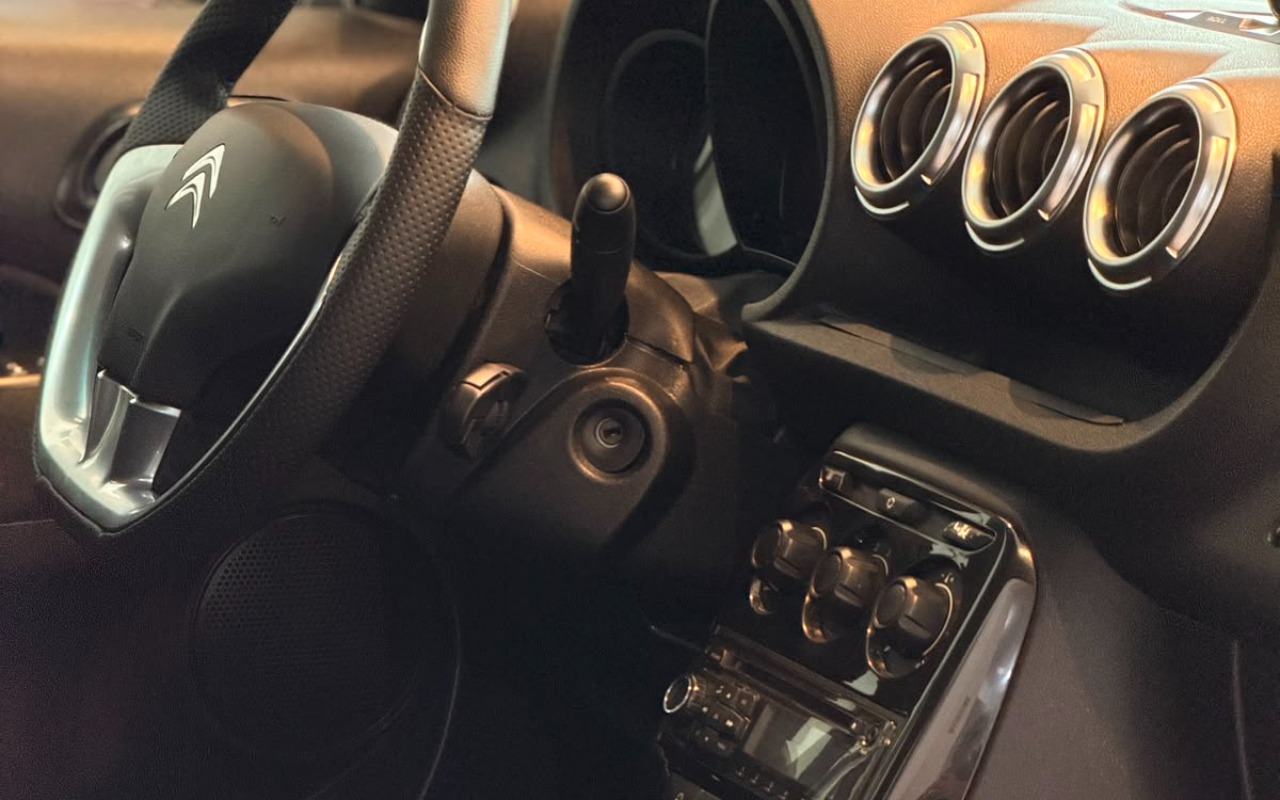 imagem-https://www.socarrao.com.br/sc-vehicle-images-prod/3017459/1785779439989-V2hhdHNBcHAgSW1hZ2UgMjAyNi0wOC0wMyBhdCAxMS40MC4zNS5qcGVn.jpeg