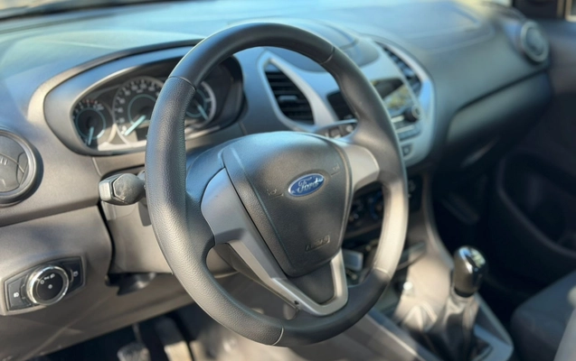imagem-https://www.socarrao.com.br/sc-vehicle-images-prod/3017462/1785779448449-be4d6c57-dba8-4a71-bdc6-f0fb1a7b9a95.jpg