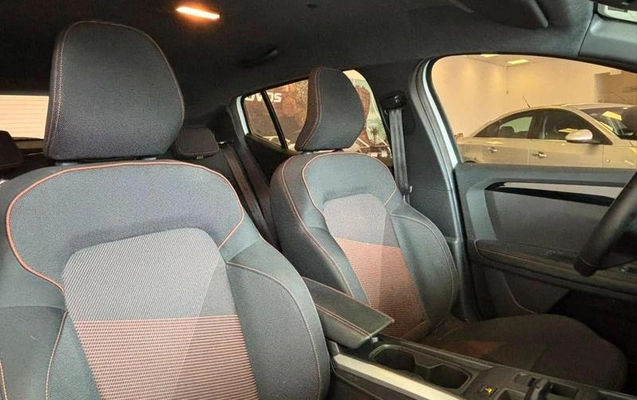 imagem-https://www.socarrao.com.br/sc-vehicle-images-prod/3017899/1788553345373-8343602_9_B_25e7a9ab1d.jpeg