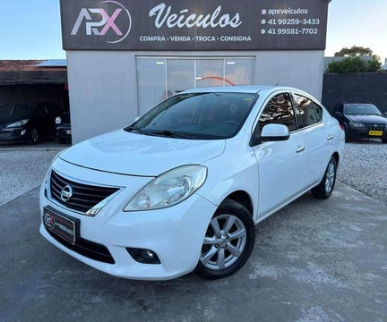 Nissan VERSA 2014 Branco — foto 1 de 3