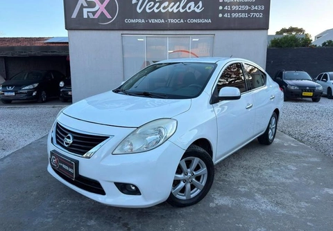 Nissan VERSA 2014 Branco — foto 1 de 3
