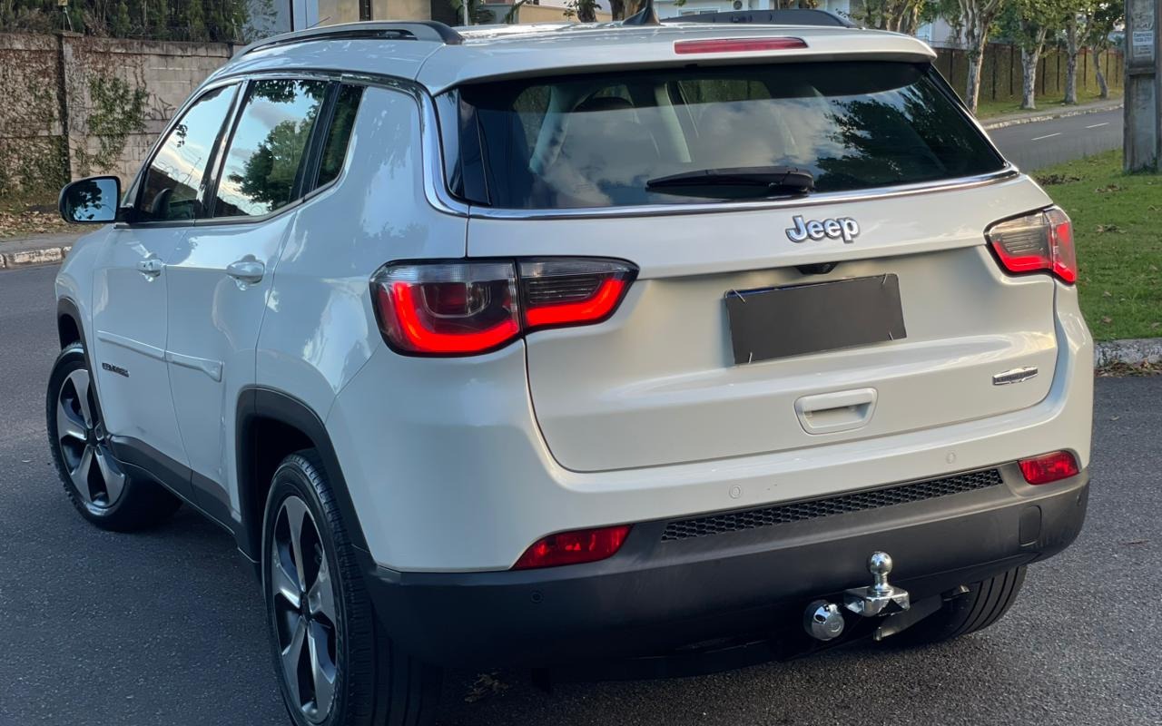 imagem-https://www.socarrao.com.br/sc-vehicle-images-prod/3018520/1785782651236-SU1HXzI0ODYuanBlZw.jpeg