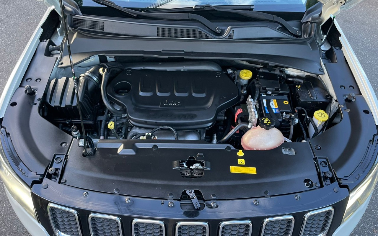 imagem-https://www.socarrao.com.br/sc-vehicle-images-prod/3018520/1785782651849-SU1HXzI0OTYuanBlZw.jpeg