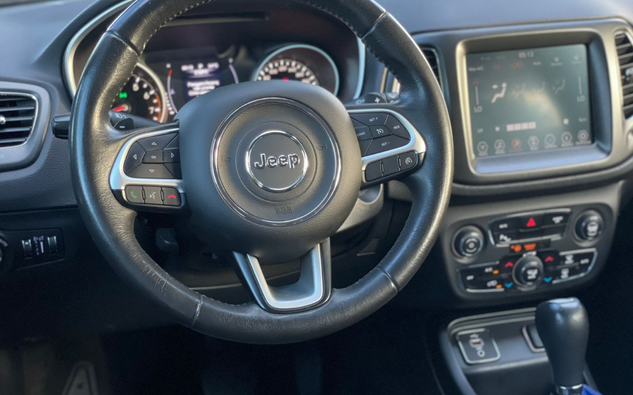 imagem-https://www.socarrao.com.br/sc-vehicle-images-prod/3018520/1785782652039-SU1HXzI0OTUuanBlZw.jpeg
