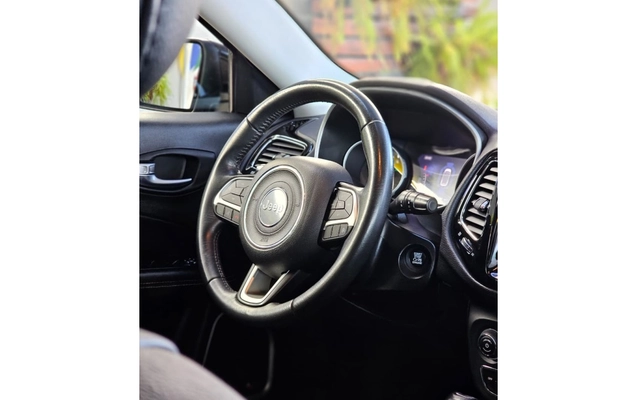 imagem-https://www.socarrao.com.br/sc-vehicle-images-prod/3018841/1785783563603-3_111406.jpg