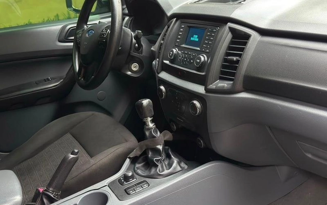 imagem-https://www.socarrao.com.br/sc-vehicle-images-prod/3019134/1789675205060-8344125_15_B_97c04a7de4.jpeg