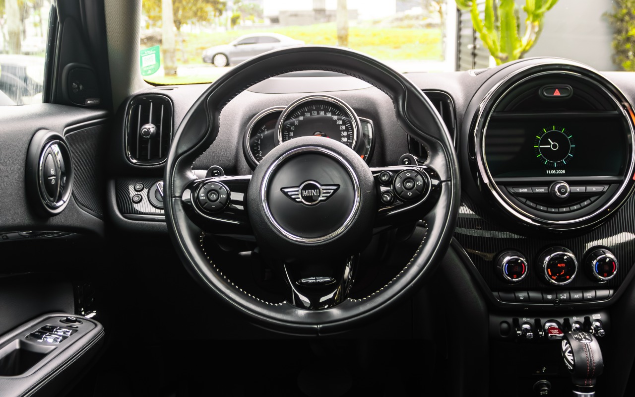 imagem-https://www.socarrao.com.br/sc-vehicle-images-prod/3019354/1785785098471-SU1HXzkwNjQuanBn.jpg