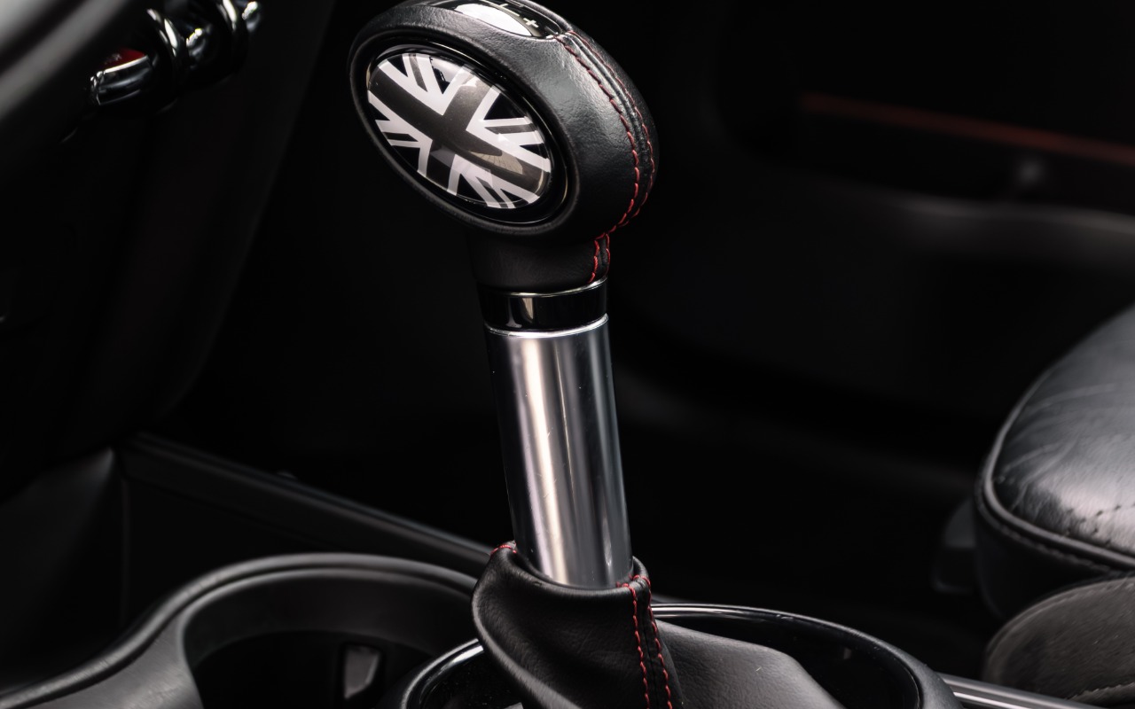 imagem-https://www.socarrao.com.br/sc-vehicle-images-prod/3019354/1785785098699-SU1HXzkwNjcuanBn.jpg
