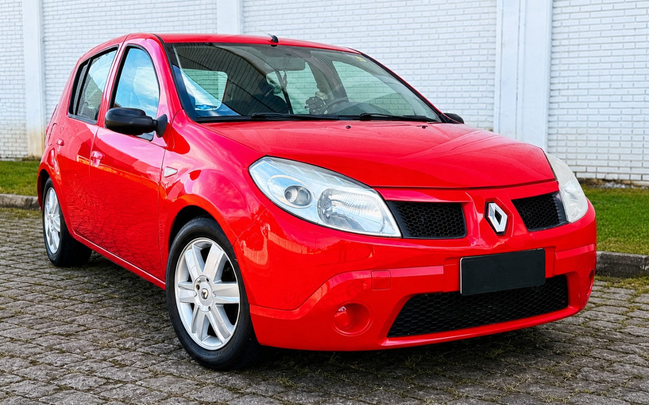 Renault Sandero 2010 Vermelho — foto 1 de 3