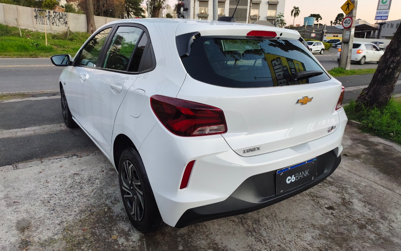imagem-https://www.socarrao.com.br/sc-vehicle-images-prod/3019416/1785804563027-YTE4NzBhZmItZmZlMC00MmNiLTgzMzItYTlmZTk5MjViZmI5LmpwZWc.jpeg