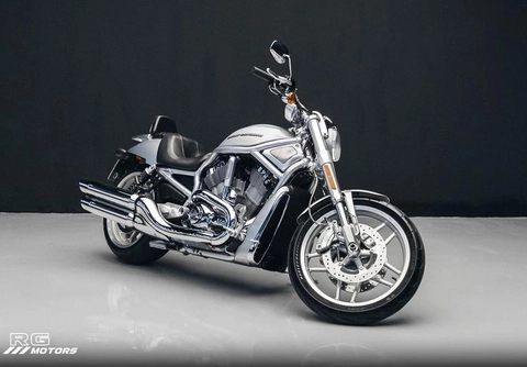 Harley-Davidson V-ROD 10th ANNIVERSARY EDITION VRSCDX 2012 Prata — foto 1 de 3