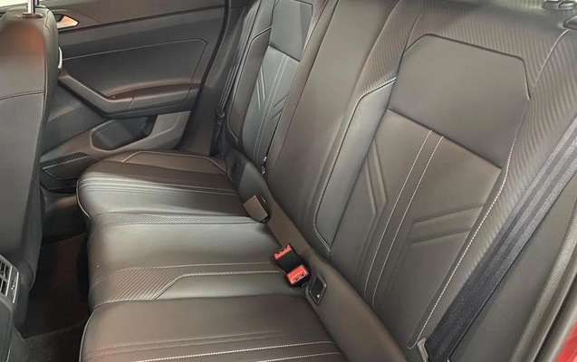 imagem-https://www.socarrao.com.br/sc-vehicle-images-prod/3019557/1787927957810-8343542_15_B_19e02a77a0.jpeg