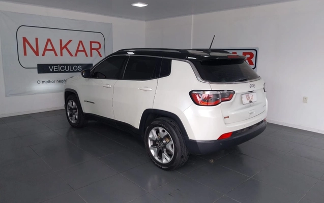 imagem-https://www.socarrao.com.br/sc-vehicle-images-prod/3019590/1789565223436-dMvlcbU5GgCEZp2mqz20JLYvSsNffrsM.jpg