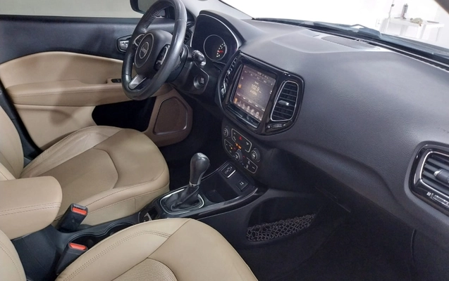 imagem-https://www.socarrao.com.br/sc-vehicle-images-prod/3019590/1789565223445-jFqzJpVMF7G6V7jgW4VIptm4QMjCm7A8.jpg