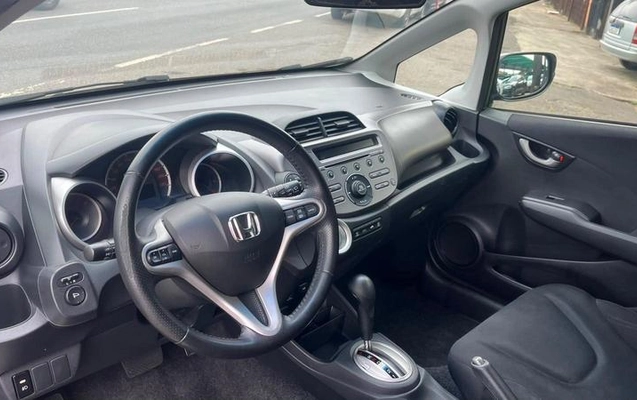 imagem-https://www.socarrao.com.br/sc-vehicle-images-prod/3019752/1785935364460-8323604_14_B_4be13eb8ac.jpeg