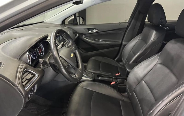 imagem-https://www.socarrao.com.br/sc-vehicle-images-prod/3019787/1789390128225-8328769_11_B_313c9eb84d.jpeg