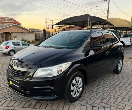 Chevrolet Onix 2017 Preto — foto 1 de 3