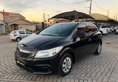 Chevrolet Onix 2017 Preto — foto 1 de 3