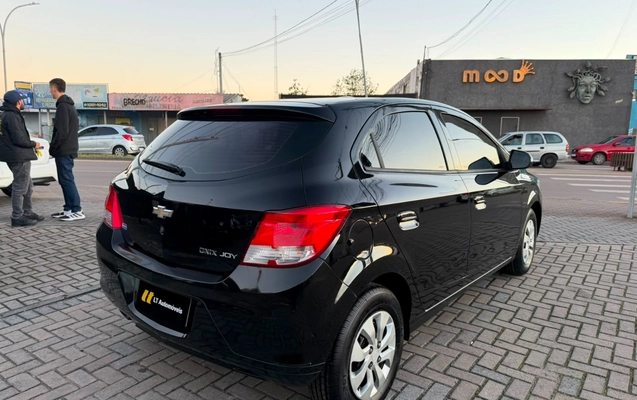imagem-https://www.socarrao.com.br/sc-vehicle-images-prod/3019809/1785786609742-V2hhdHNBcHAgSW1hZ2UgMjAyNi0wNy0zMSBhdCAxNy41My41MSAoMSkuanBlZw.jpeg