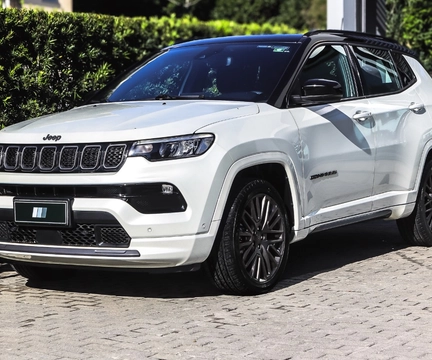 Jeep Compass 2024 Branco — foto 1 de 3