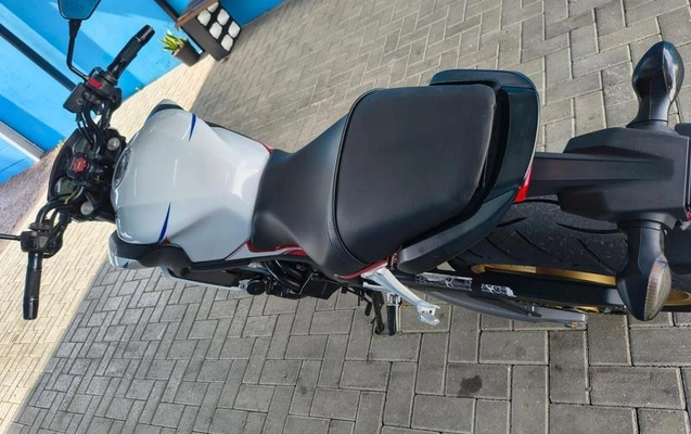 imagem-https://www.socarrao.com.br/sc-vehicle-images-prod/3019889/1785786868902-8343196_4_B_c10a95839f.jpeg