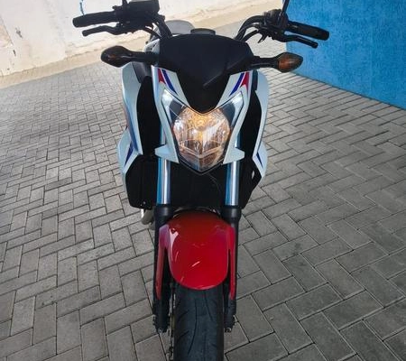 imagem-https://www.socarrao.com.br/sc-vehicle-images-prod/3019889/1785786868906-8343196_7_B_90b90383f3.jpeg