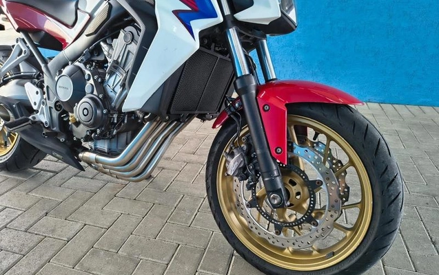 imagem-https://www.socarrao.com.br/sc-vehicle-images-prod/3019889/1785786868907-8343196_7_B_3840bc4c12.jpeg