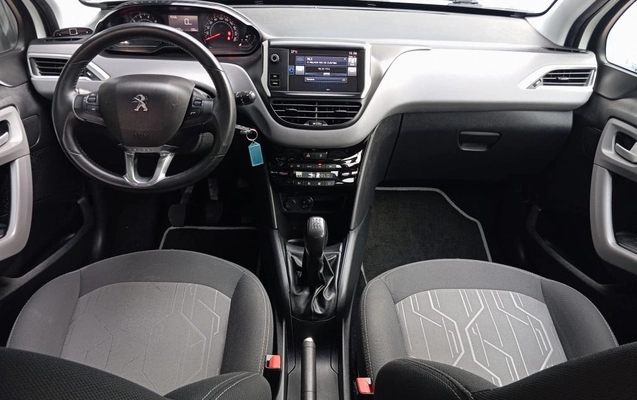 imagem-https://www.socarrao.com.br/sc-vehicle-images-prod/3020143/1785787625562-vehicle_image_1785787482_41ccfa43c04ce8a3aaa6af29c61f6da1.jpeg