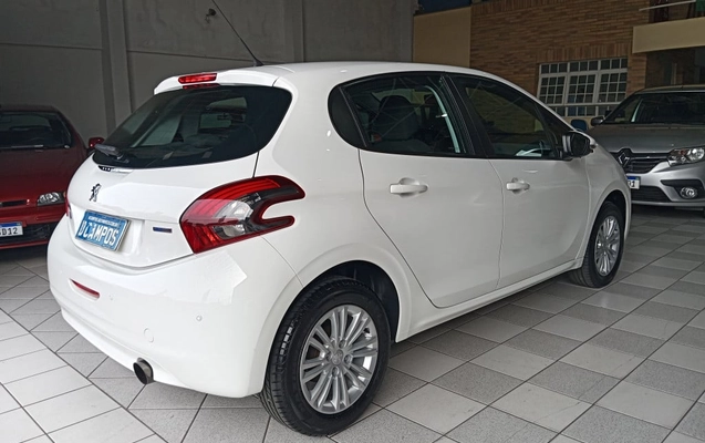 imagem-https://www.socarrao.com.br/sc-vehicle-images-prod/3020143/1785787625572-vehicle_image_1785787541_08699f899eb3fa9253e79ef4f37e9725.jpeg