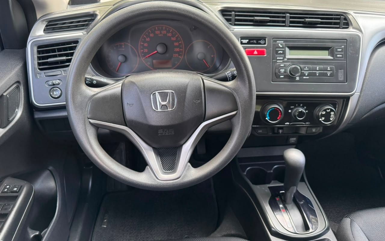 imagem-https://www.socarrao.com.br/sc-vehicle-images-prod/3020265/1785787947250-V2hhdHNBcHAgSW1hZ2UgMjAyNi0wOC0wMyBhdCAxNS4xOS41NCAoMSkuanBlZw.jpeg