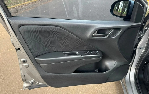 imagem-https://www.socarrao.com.br/sc-vehicle-images-prod/3020265/1785787949193-V2hhdHNBcHAgSW1hZ2UgMjAyNi0wOC0wMyBhdCAxNS4xOS41My5qcGVn.jpeg