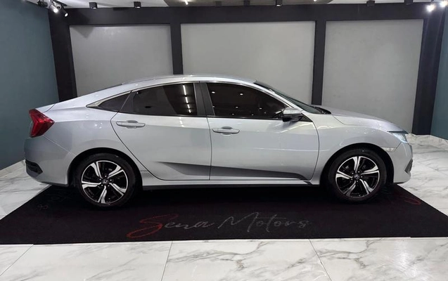 imagem-https://www.socarrao.com.br/sc-vehicle-images-prod/3020320/1789658350455-8335088_4_B_d979bb9877.jpeg
